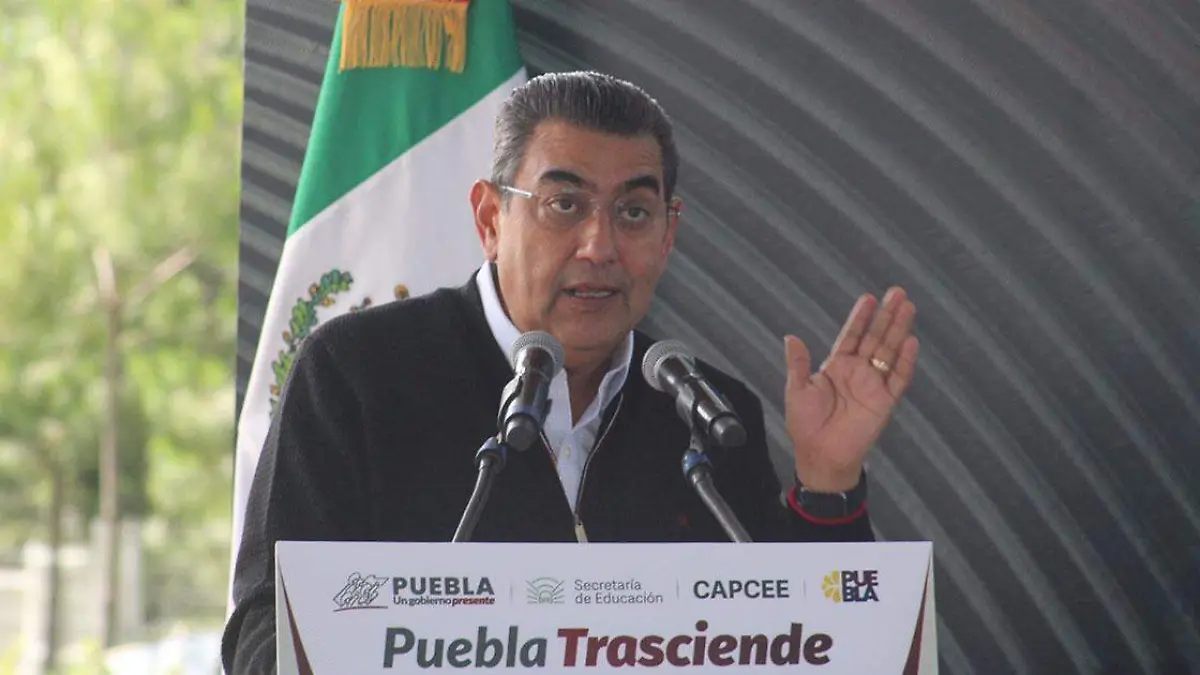 El gobernador de Puebla,  Sergio Salomón Céspedes Peregrina